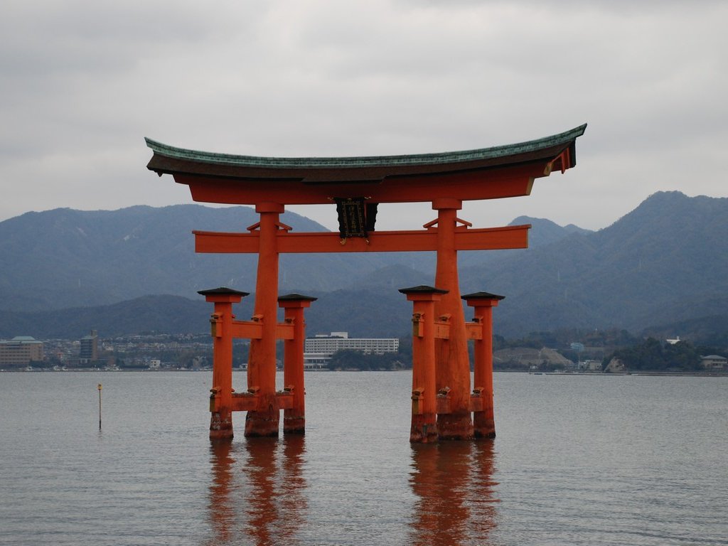 広島県広島市・厳島神社 - 風景（西日本） - 無料写真素材 - あみラボ