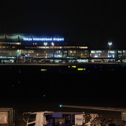 羽田空港の夜