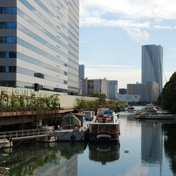 東京都・汐留の水路