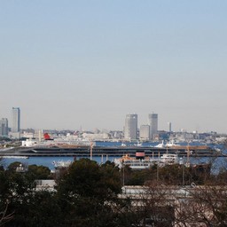 横浜市・港の見える丘公園・横浜港